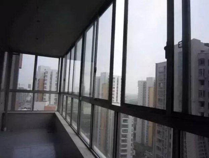 武汉达沃斯建筑门窗有限公司,专业提供各类高质量的建筑门窗解决方案。为了方便客户咨询与合作,我们特别强调了客户服务的重要性。联系方式方面,公司设有专人接待电话,便于快速响应客户需求。